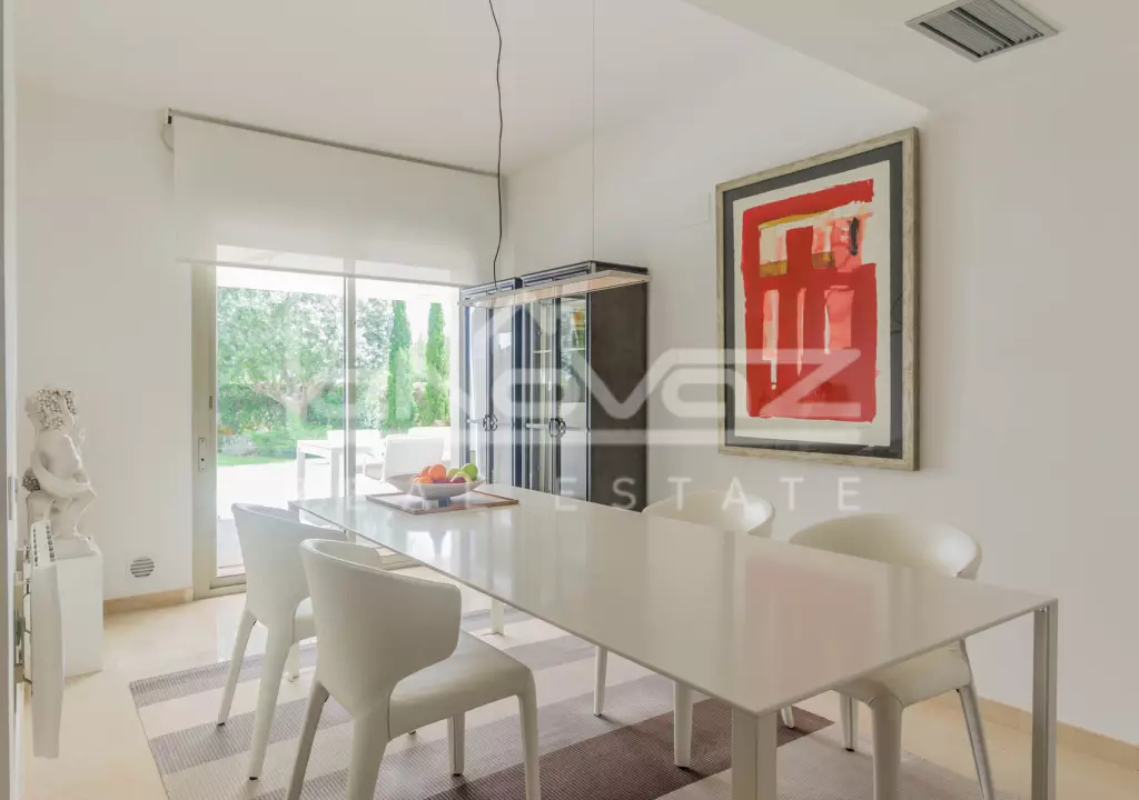 Apartamento en Las Colinas, Ref.1082-1