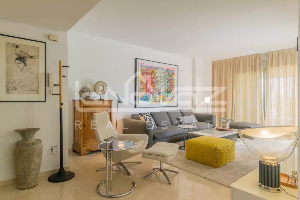 Apartamento en Las Colinas, Ref.1082-10