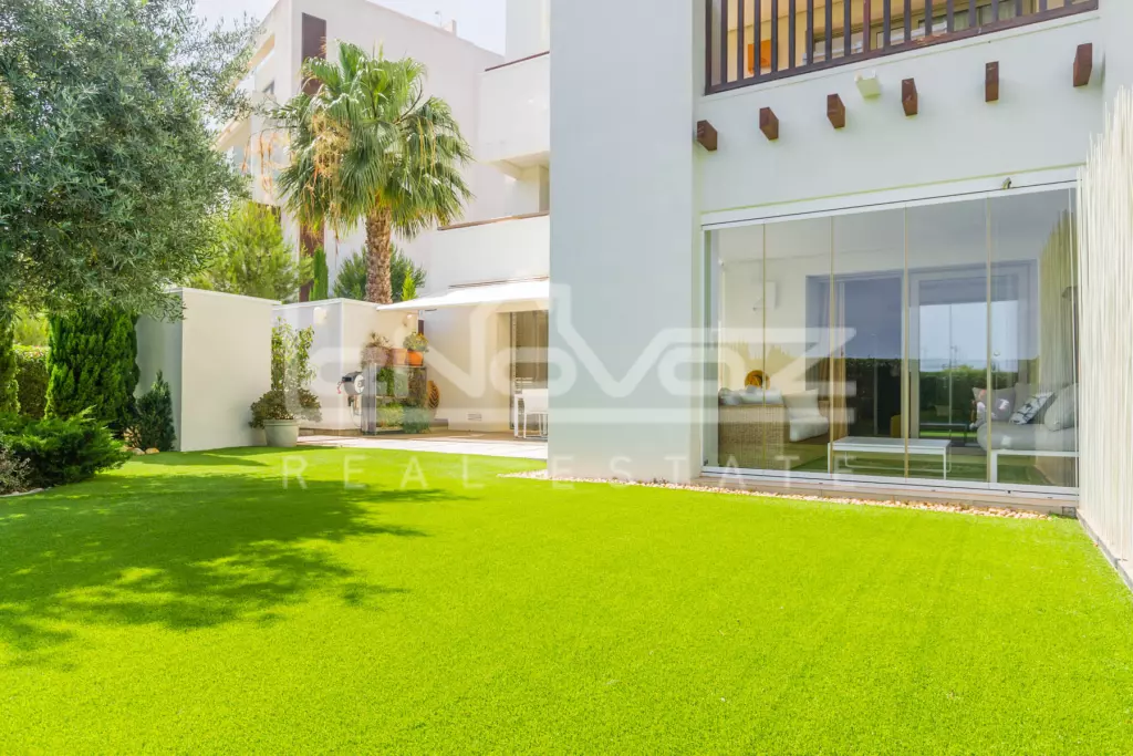 Apartamento en Las Colinas, Ref.1082-4