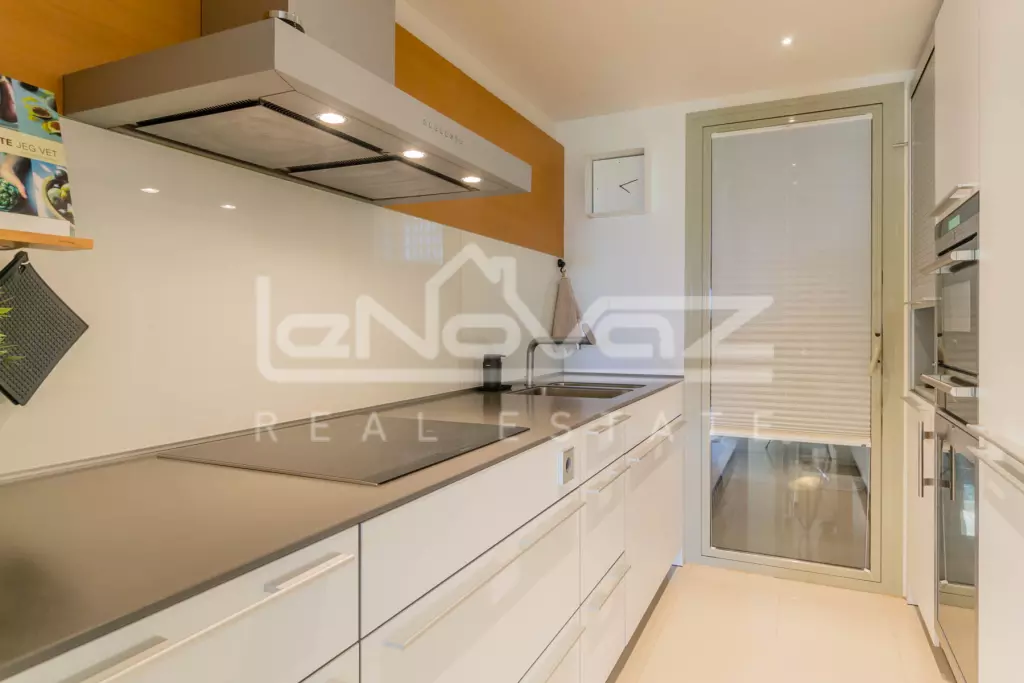 Apartamento en Las Colinas, Ref.1082-6