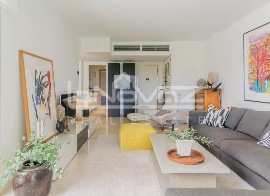 Apartamento en Las Colinas, Ref.1082-9