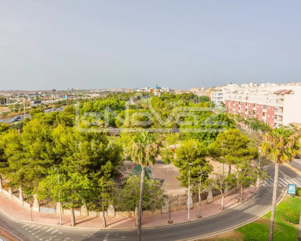 Apartamento en Torrevieja, Ref.1083-1
