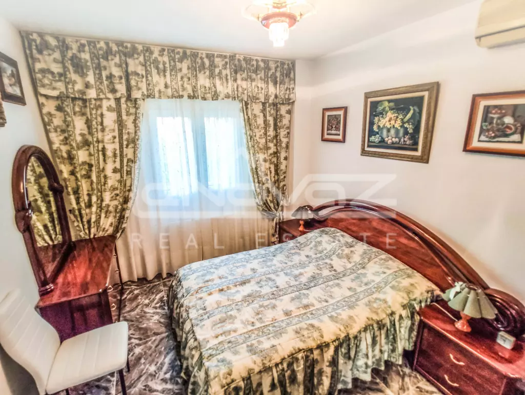 Villa en La Zenia, Ref.1090-12