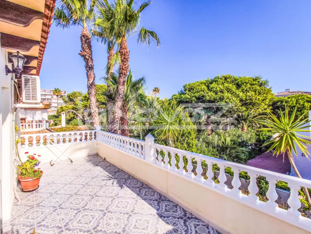 Villa en La Zenia, Ref.1090-19