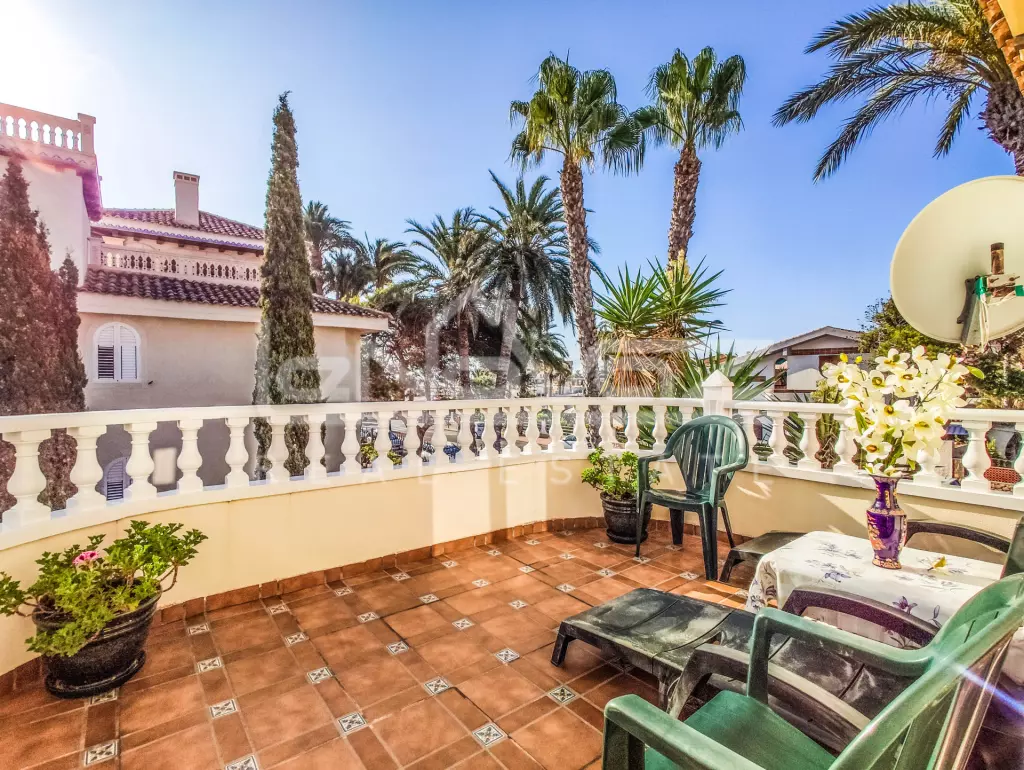 Villa en La Zenia, Ref.1090-22