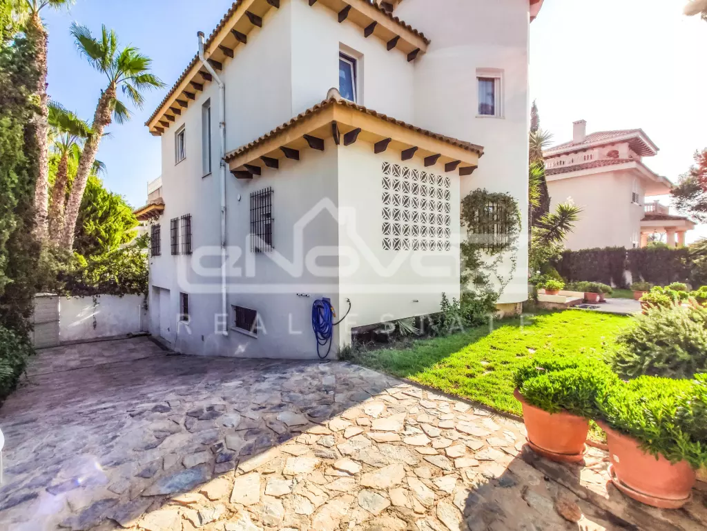 Villa en La Zenia, Ref.1090-27