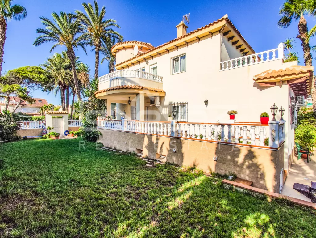 Villa en La Zenia, Ref.1090-30