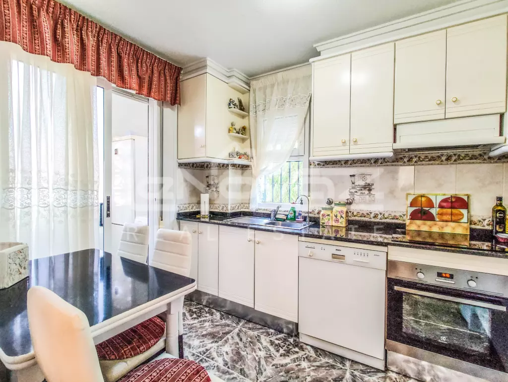 Villa en La Zenia, Ref.1090-4