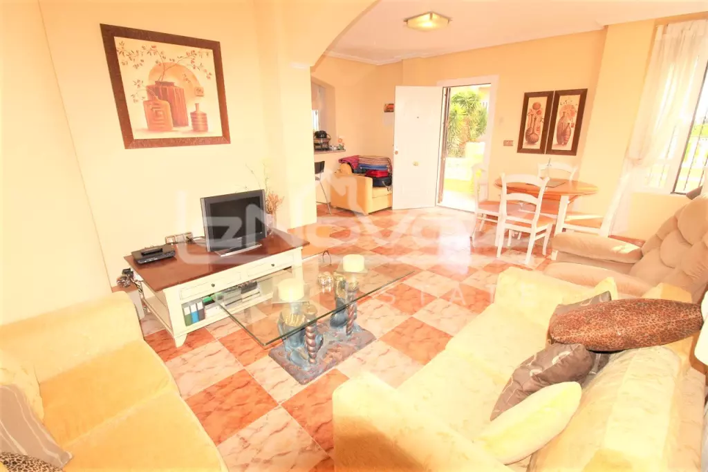 Bungalow en Lomas de Cabo Roig 75 m², Ref.1273-6