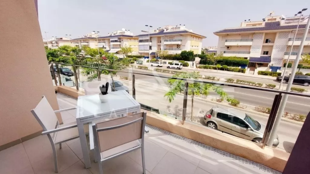 Апартаменти в Mil Palmeras, Ref.1332-10