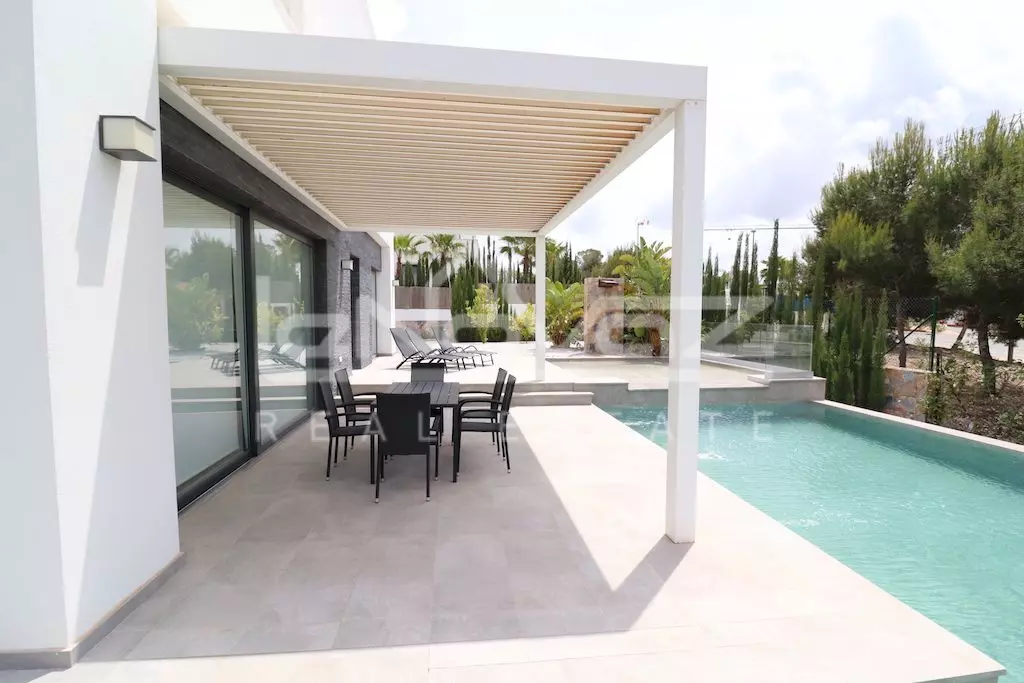 Villa en Las Colinas 120 m², Ref.1553-14