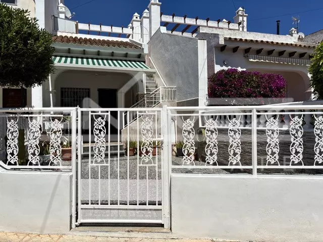 Bungalow en *Orihuela_Costa_Campoamor_Golf*, Ref.2093-18