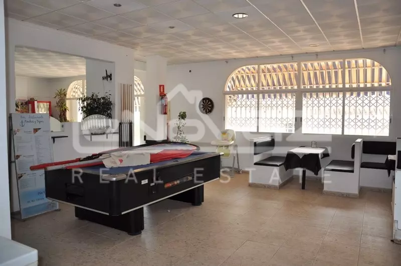 Bienes raíces comerciales en Campoamor 154 m², Ref.218-3