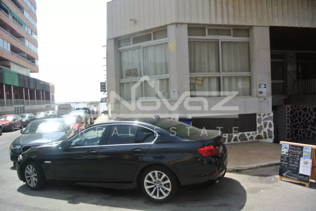 Bienes raíces comerciales en Torrevieja 25 m², Ref.338-0
