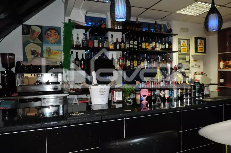 Bienes raíces comerciales en Playa Flamenca, Ref.51-12