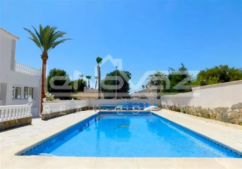 Villa in La Zenia, Ref.513-33
