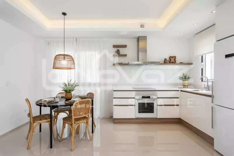 Апартаменти в Doña Pepa 84 м², Ref.736-7