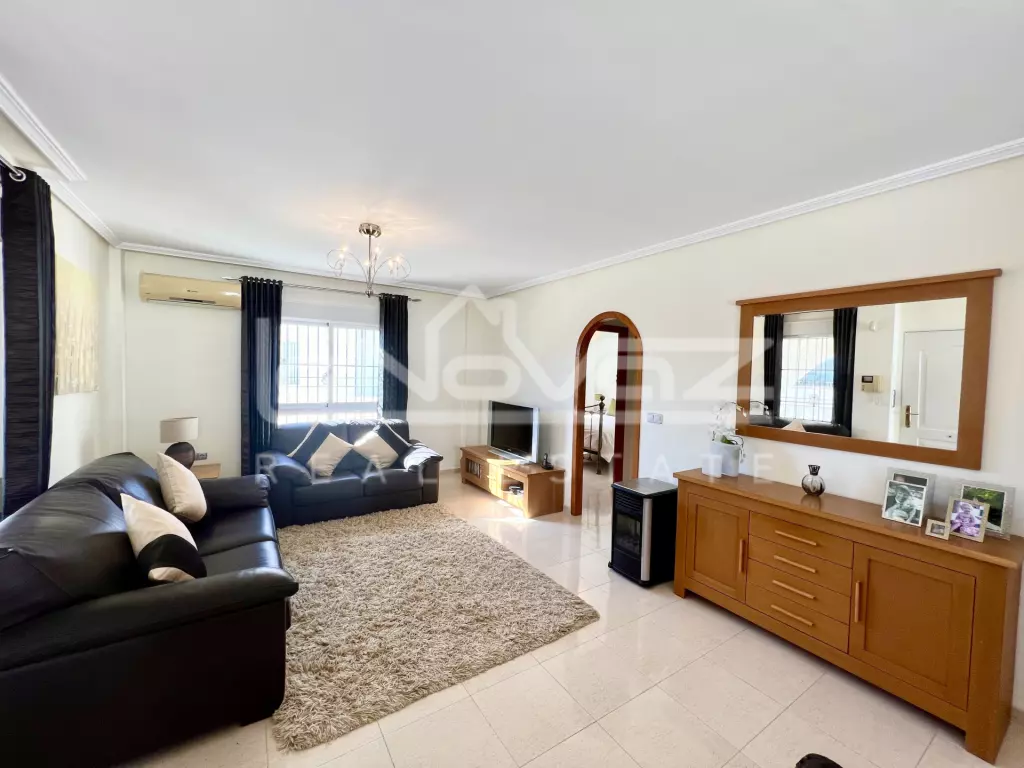 Villa en Lomas de Cabo Roig 165 m², Ref.820-1