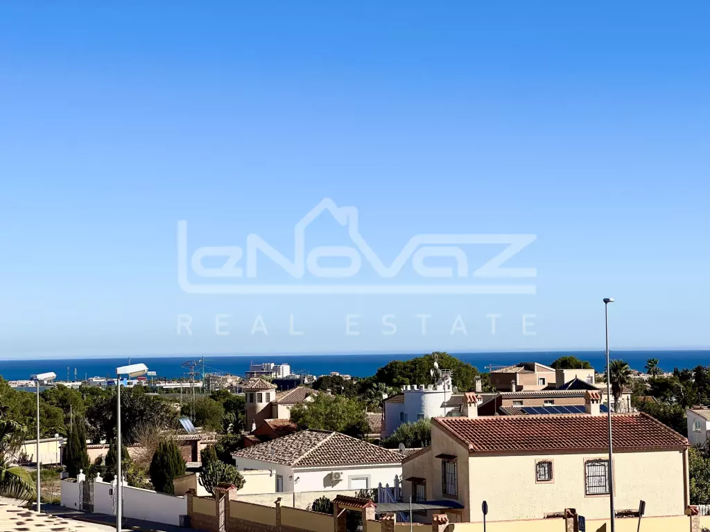 Villa en Lomas de Cabo Roig 165 m², Ref.820-29