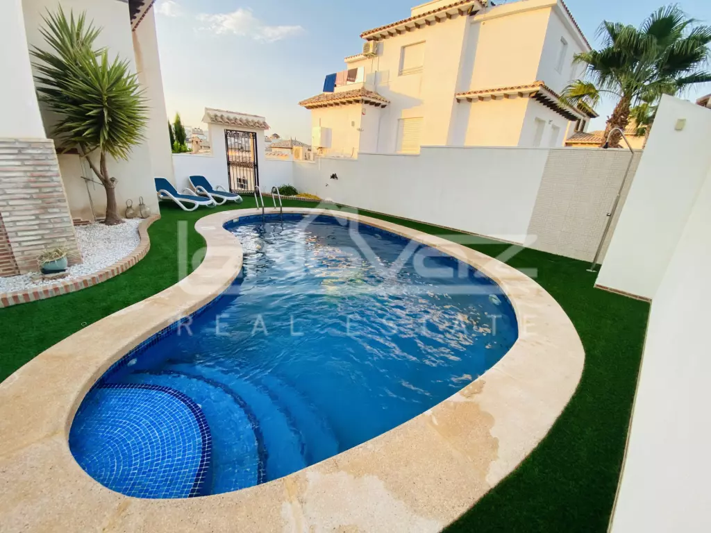 Villa en Lomas de Cabo Roig 165 m², Ref.820-38