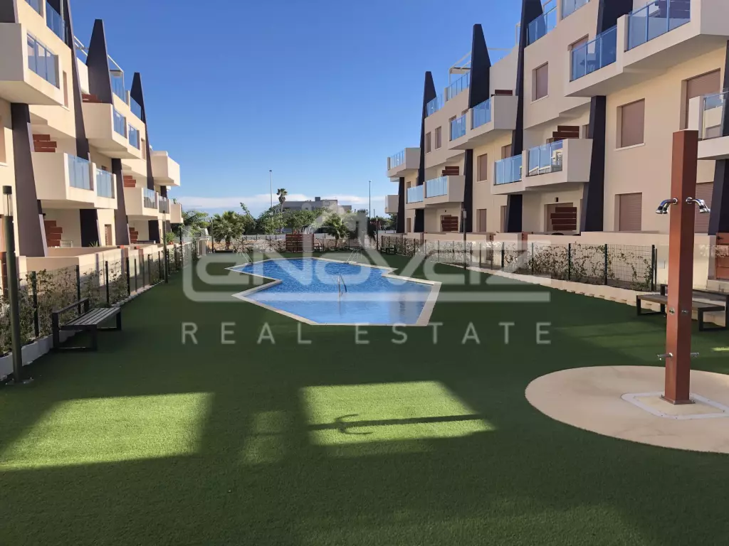 Apartamento en Mil Palmeras, Ref.904-4