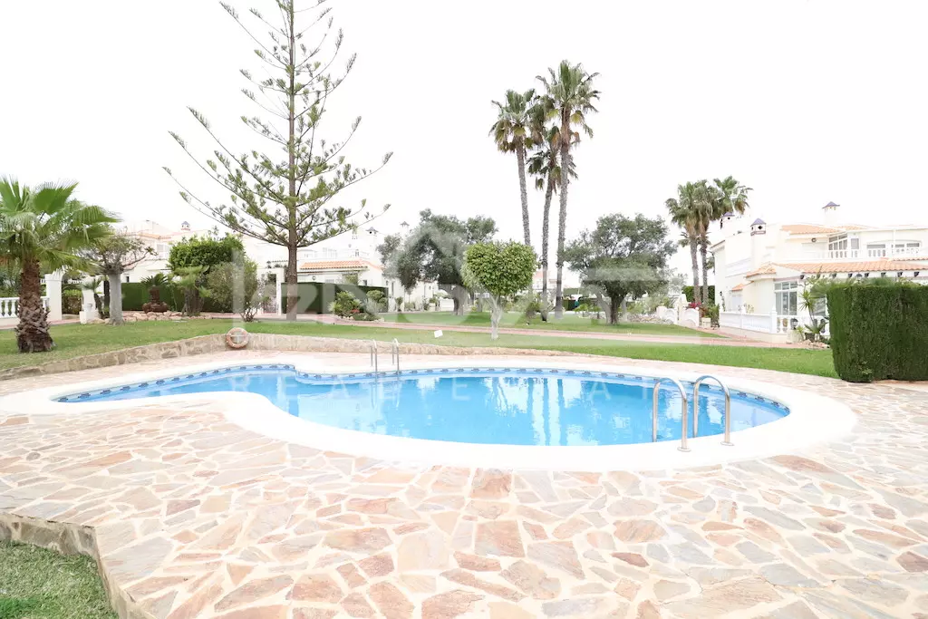 Bungalow in Playa Flamenca 69 m², Ref.937-15
