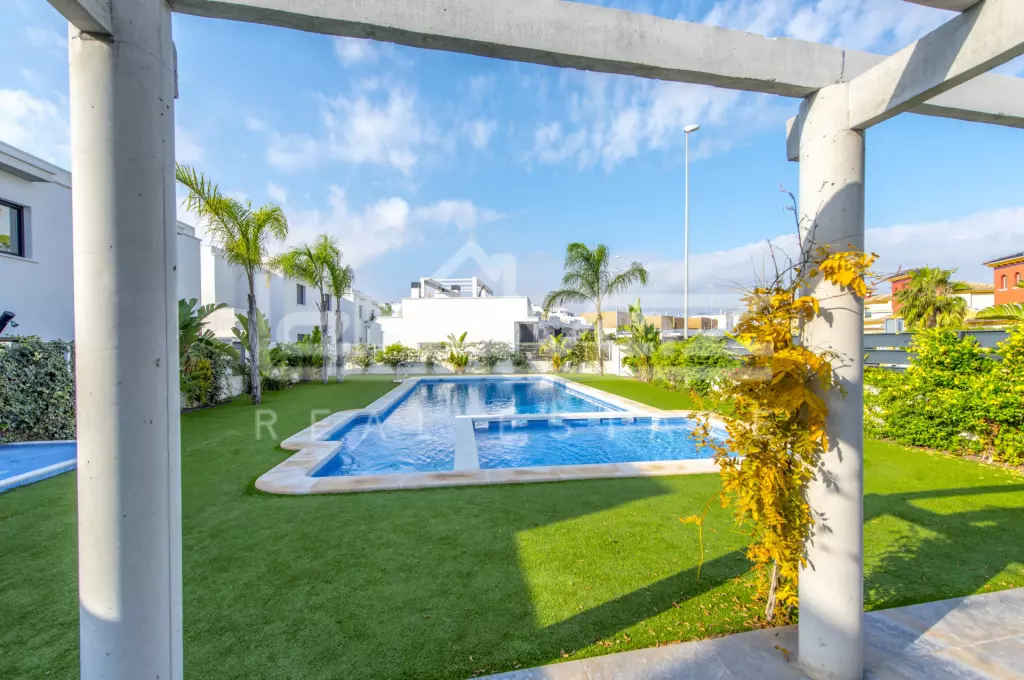 Villa in Lomas de Cabo Roig 113 m², Ref.994-28