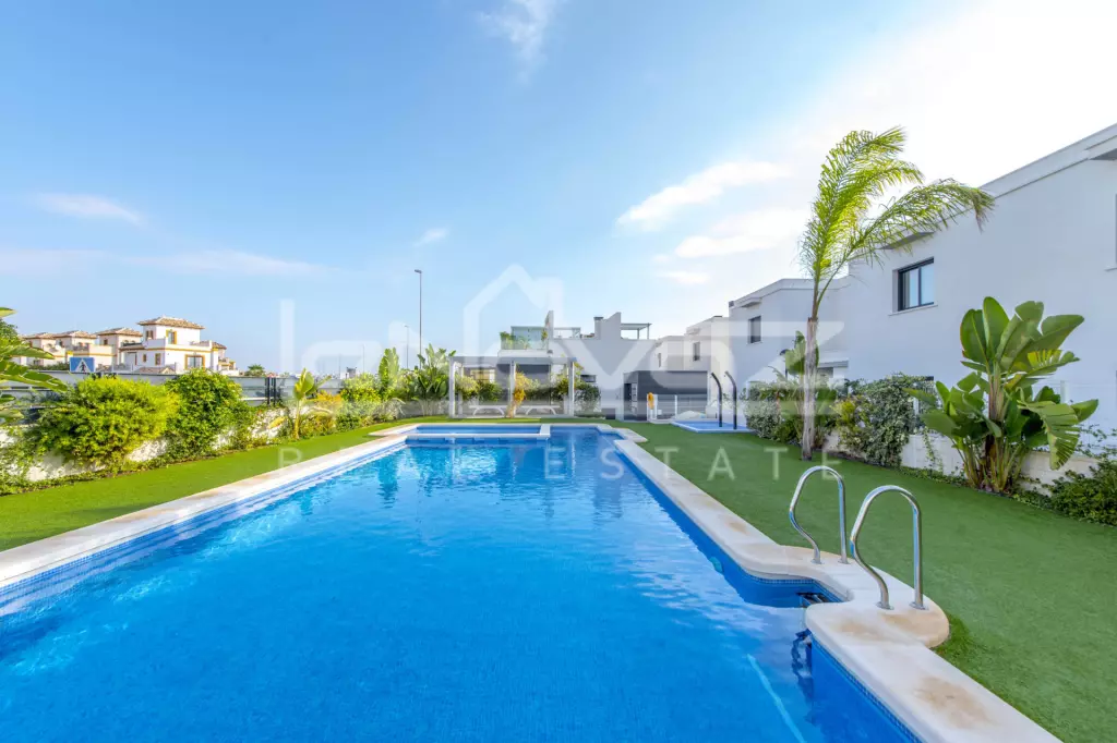 Villa in Lomas de Cabo Roig 113 m², Ref.994-30