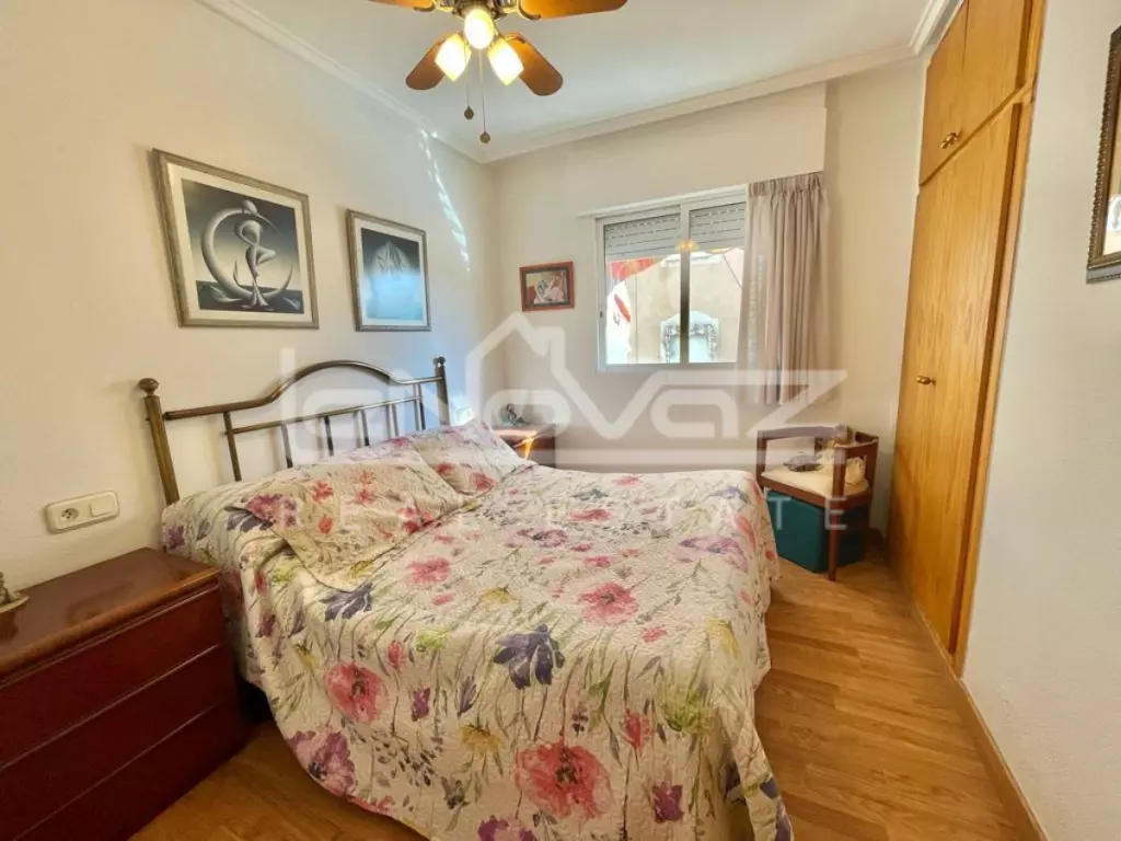 Apartamento en Torrevieja 80 m², Ref.998-11