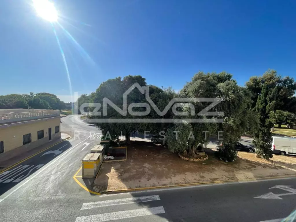 Apartamento en Torrevieja 80 m², Ref.998-20